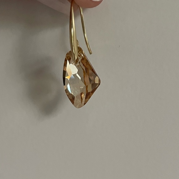 Fashion Earrings - Picture 2 of 5